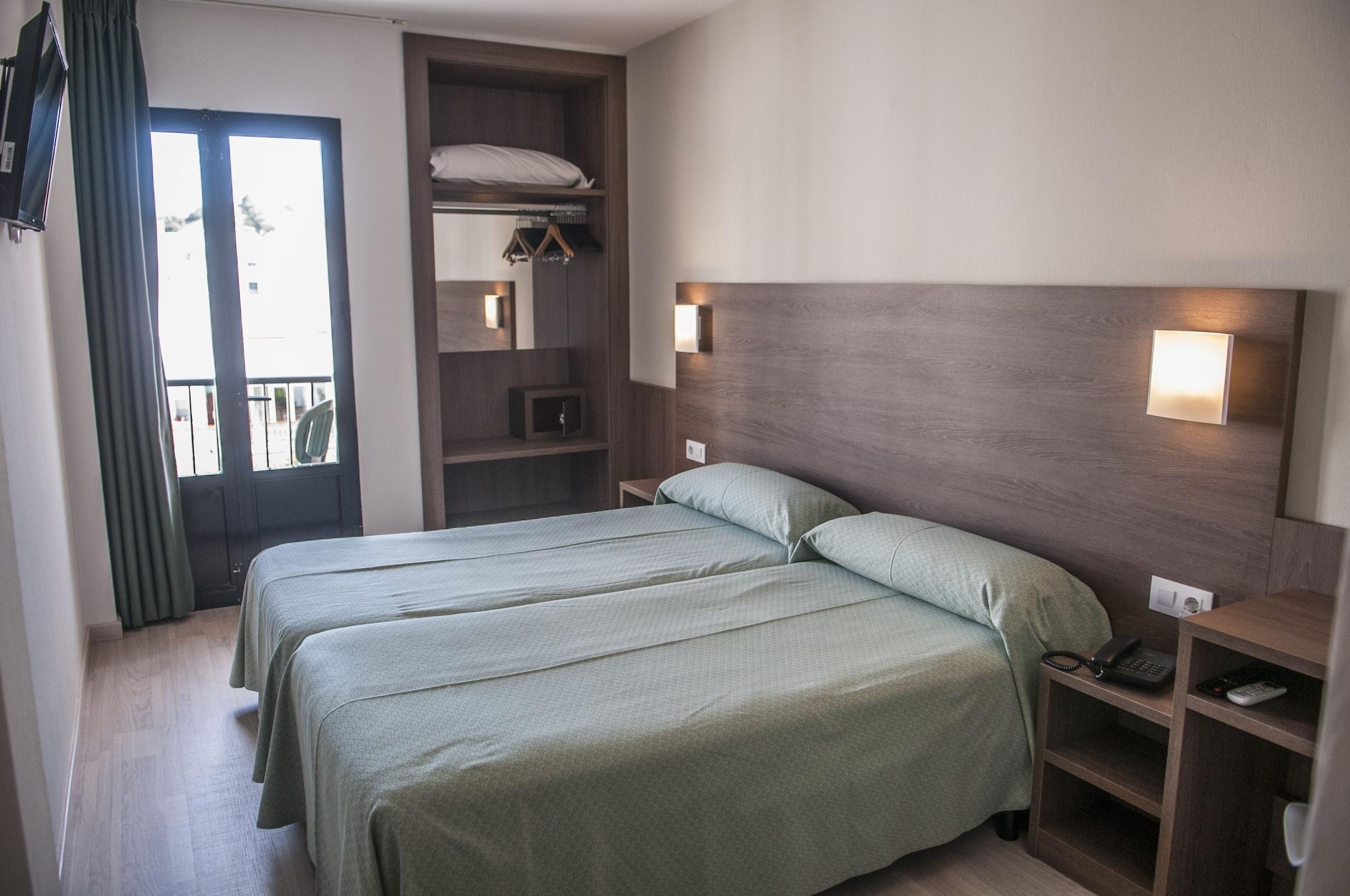 Hotel Loar Ferreries Buitenkant foto
