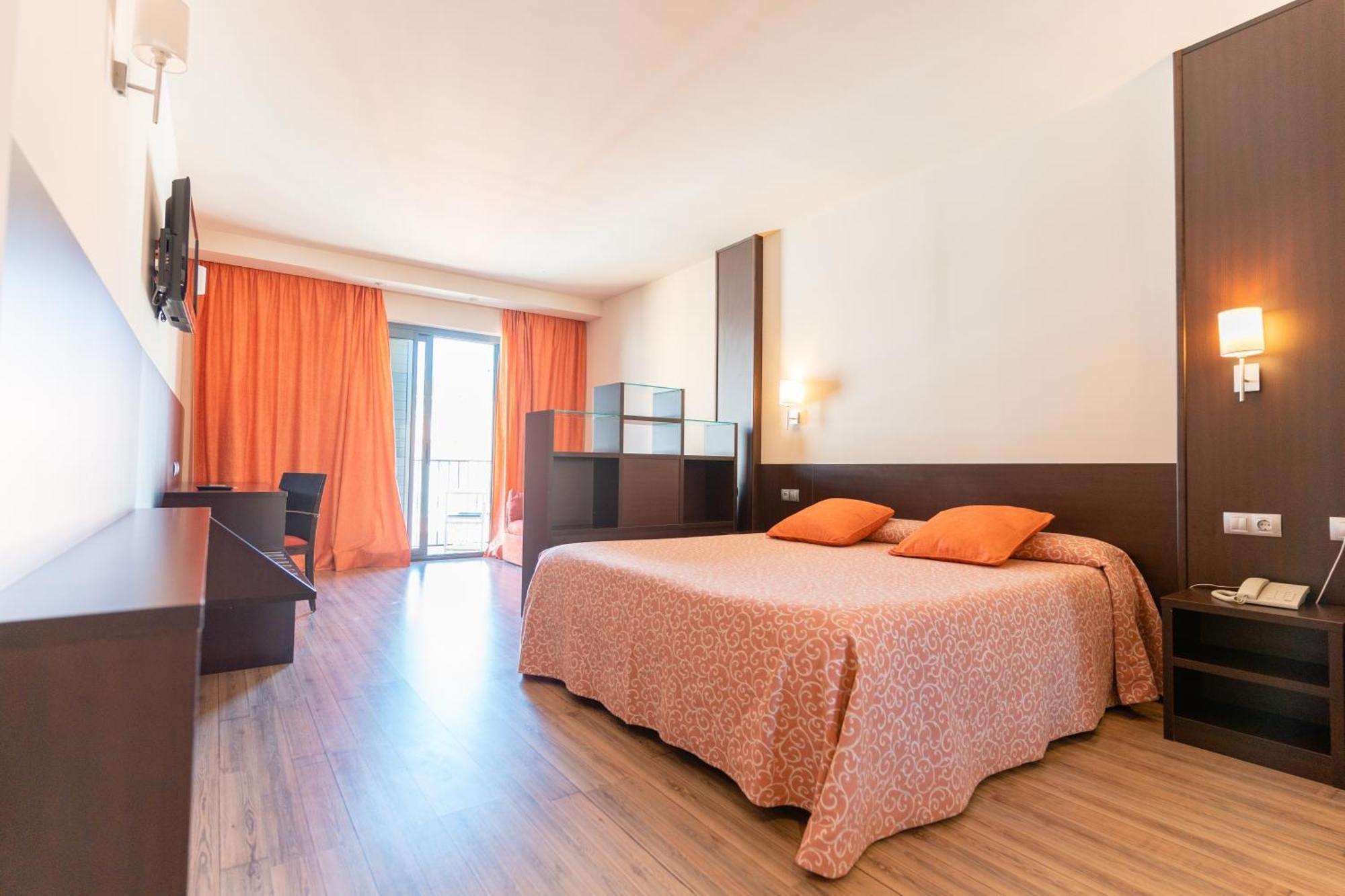 Hotel Loar Ferreries Buitenkant foto
