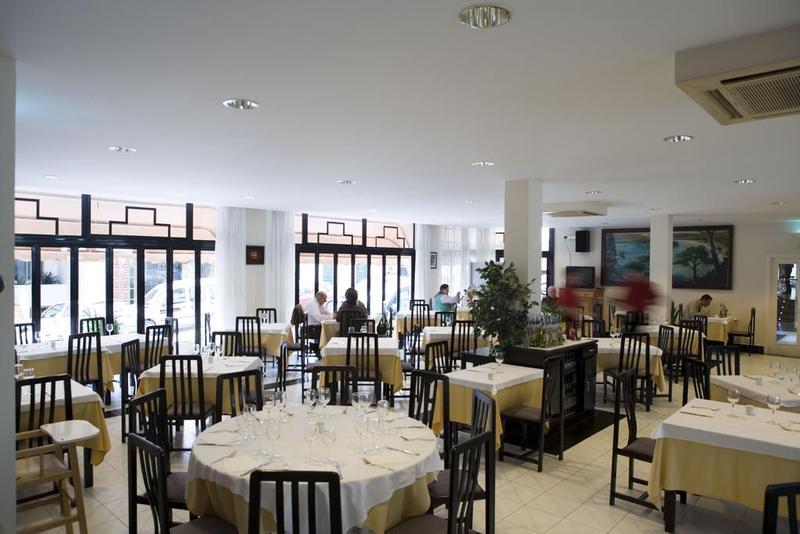 Hotel Loar Ferreries Buitenkant foto